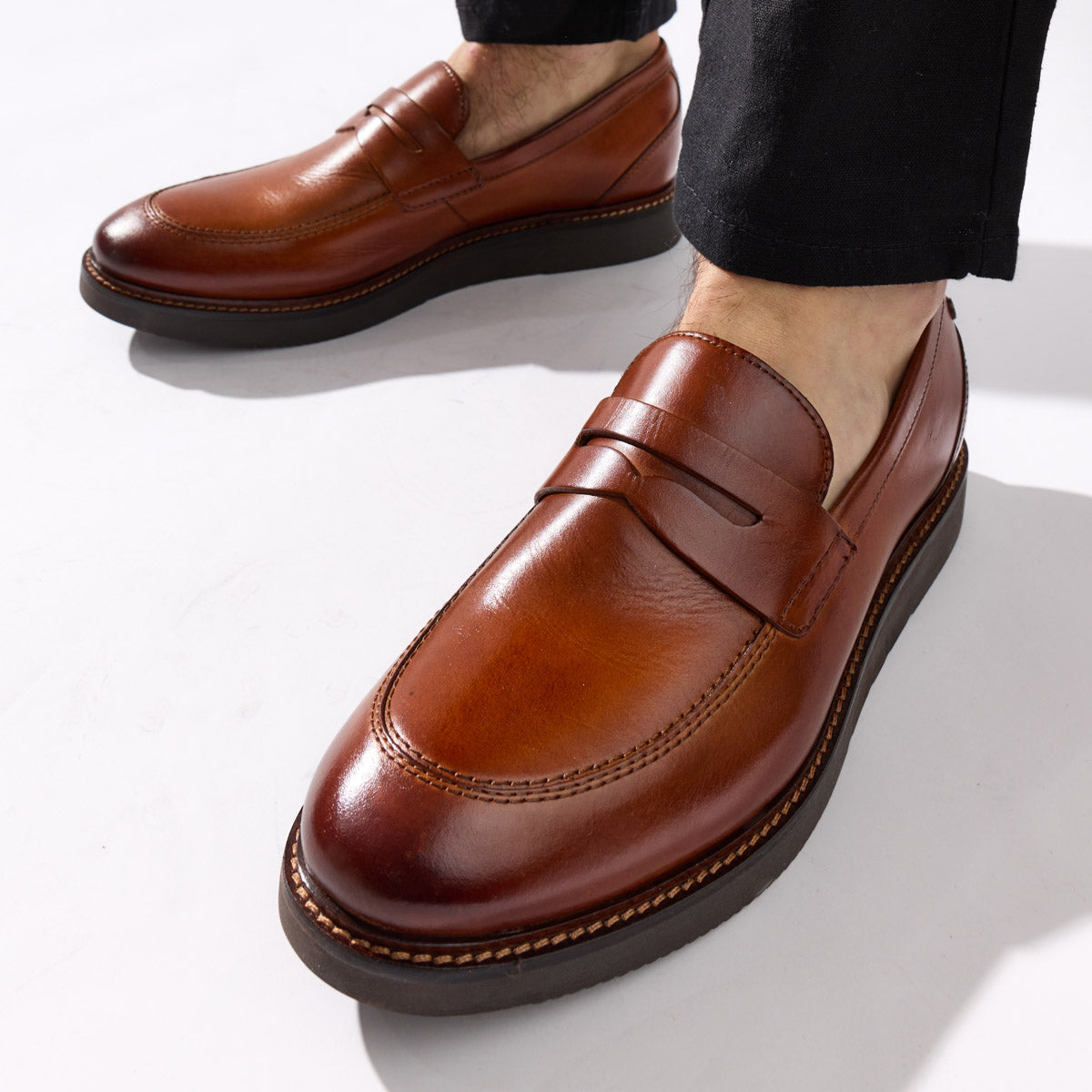 Sid Washed Loafers Tan