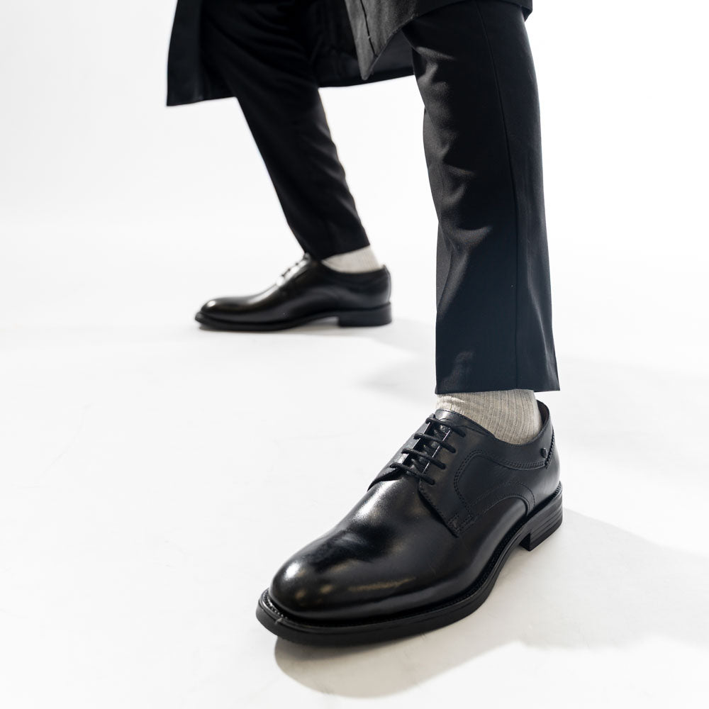 Sleeve Waxy Derby Shoes Black