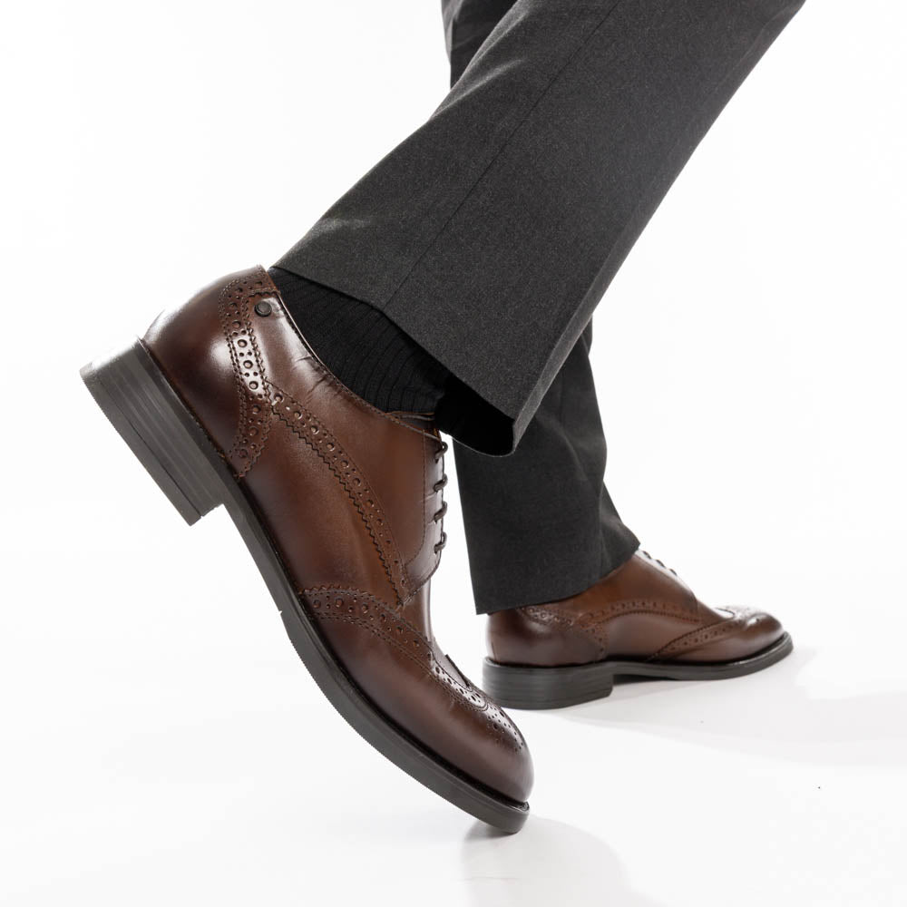 Pocket Waxy Brogue Shoes Brown