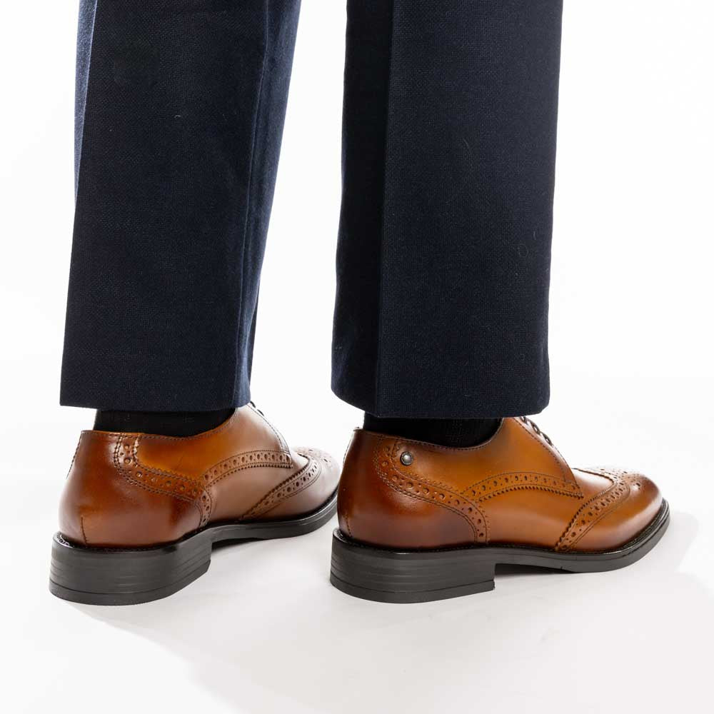 Pocket Waxy Brogue Shoes Tan