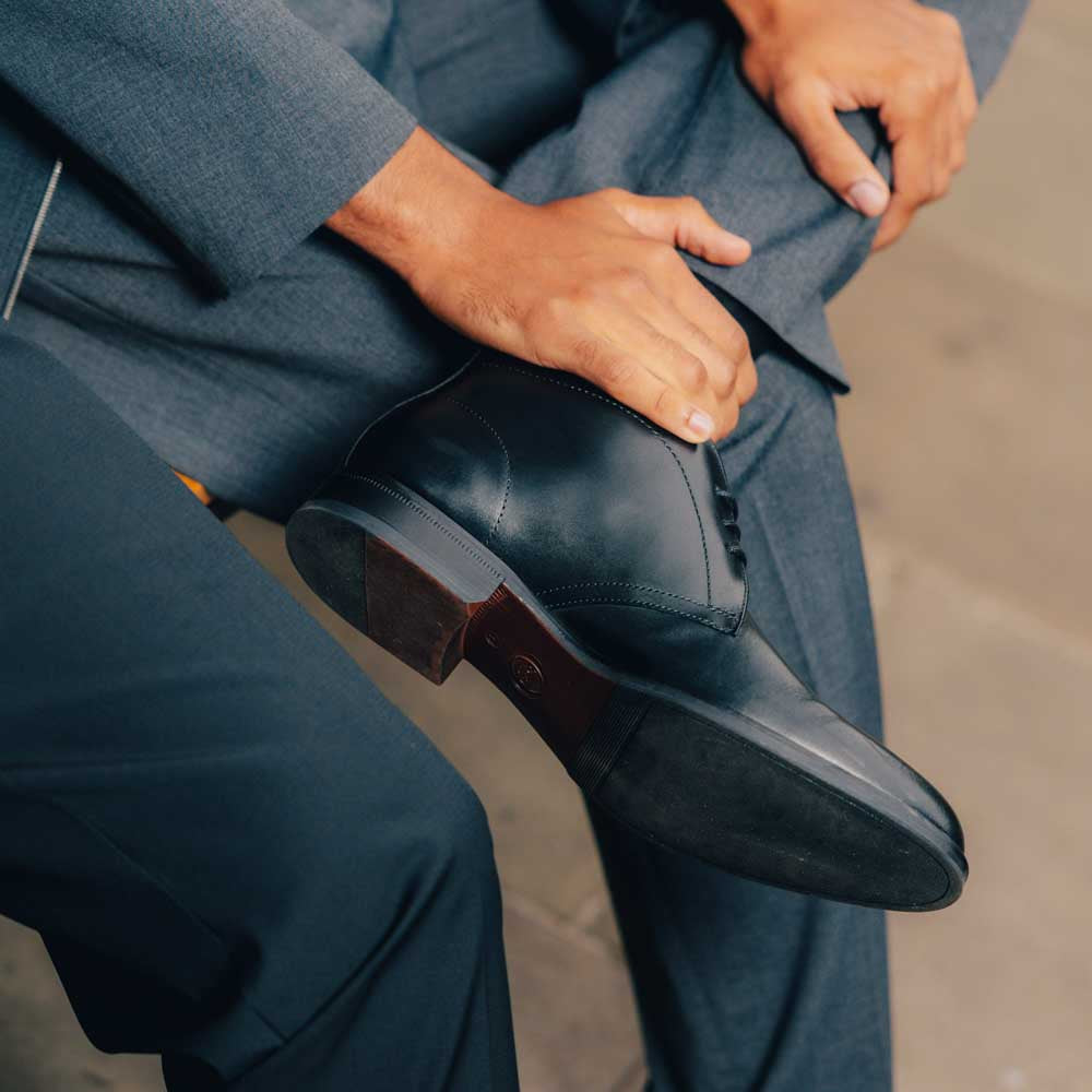 Wallis Waxy Chukka Boots Black