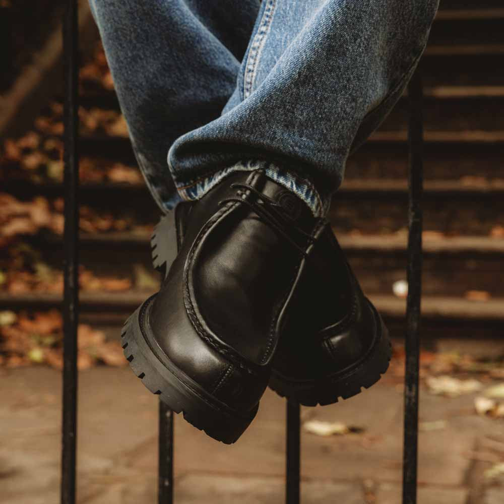 Karbon Moc Toe Shoes Black
