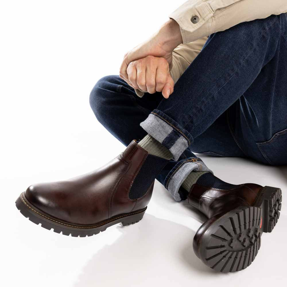 Zinc Pull Up Chelsea Boots Brown