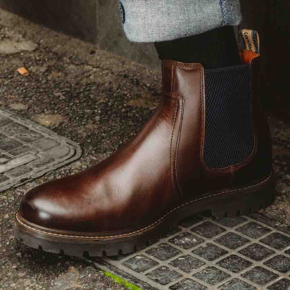 Zinc Pull Up Chelsea Boots Brown