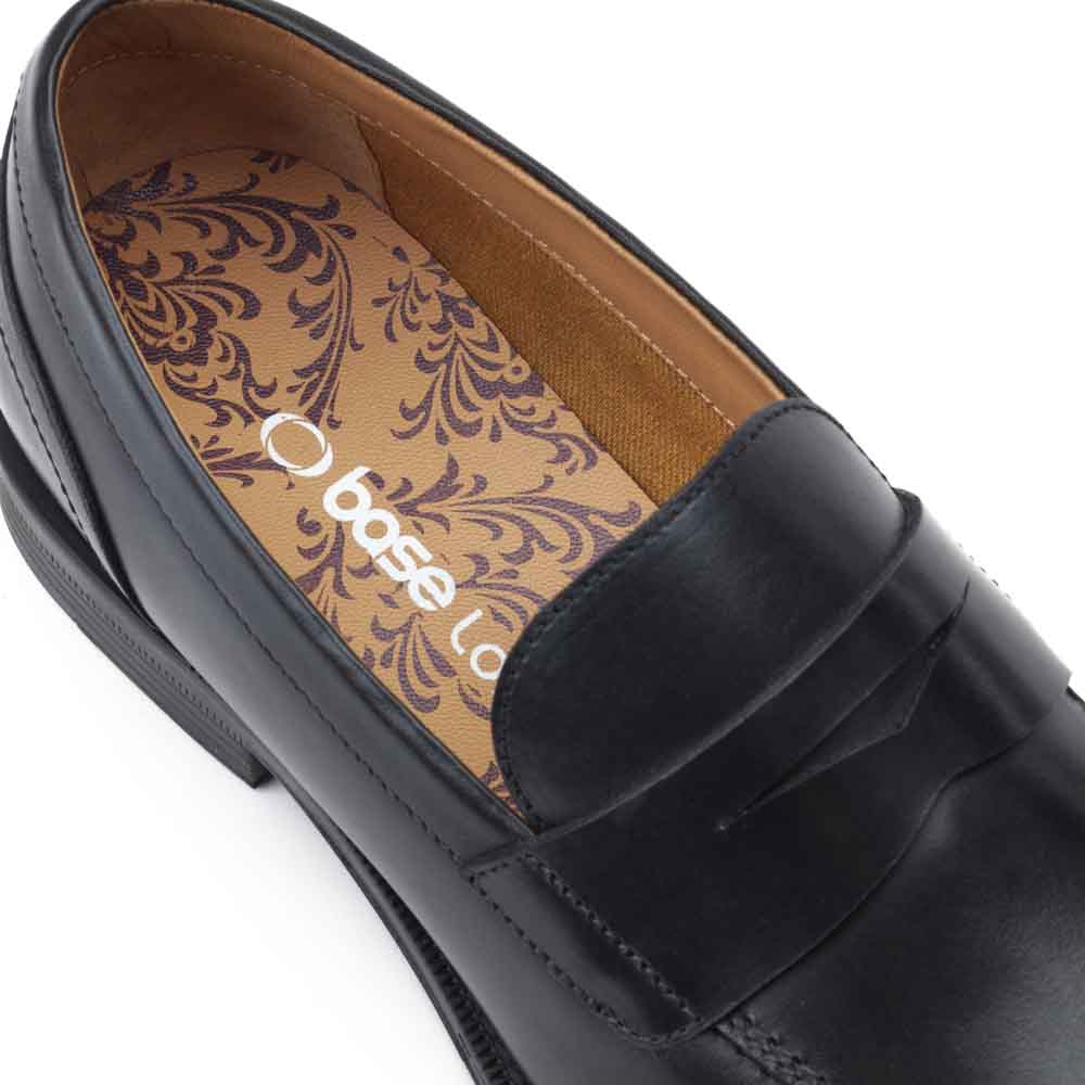 Kennedy Waxy Loafers Black