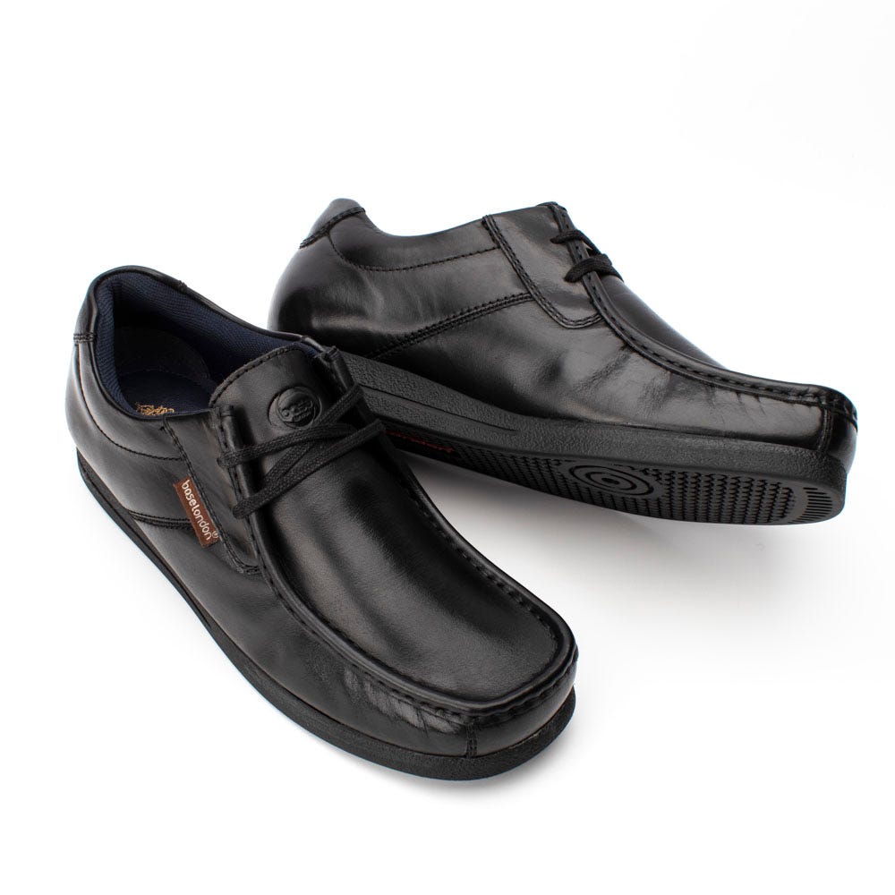 Event Waxy Moc Toe Shoes Black