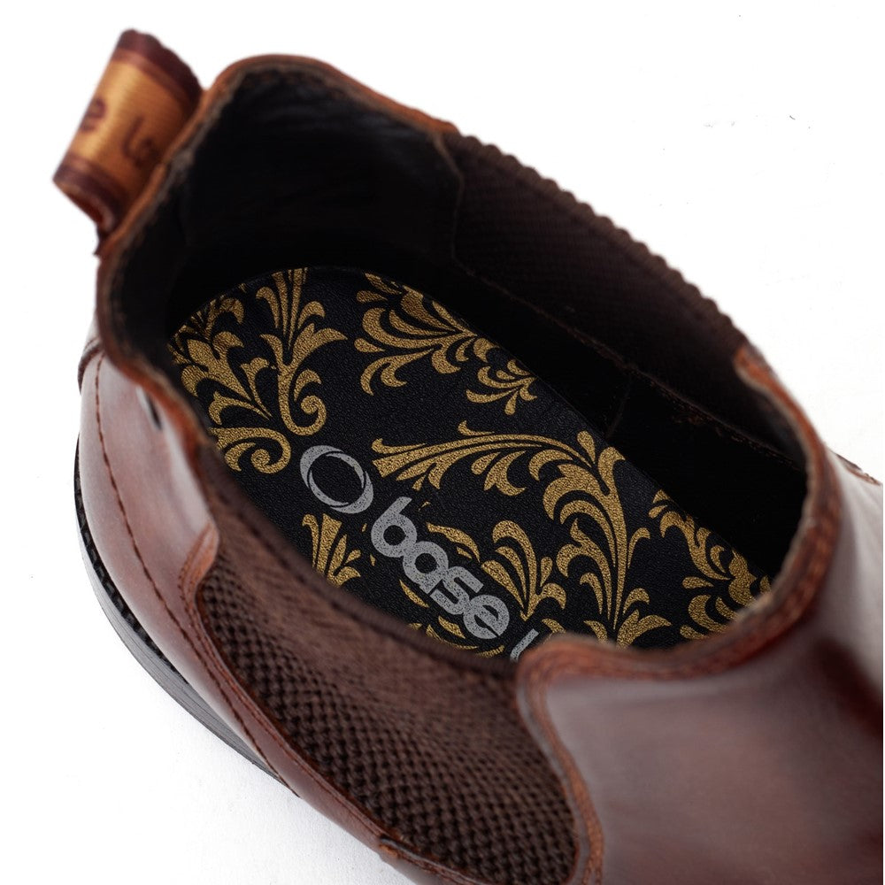 Carson Burnished Chelsea Boots Tan