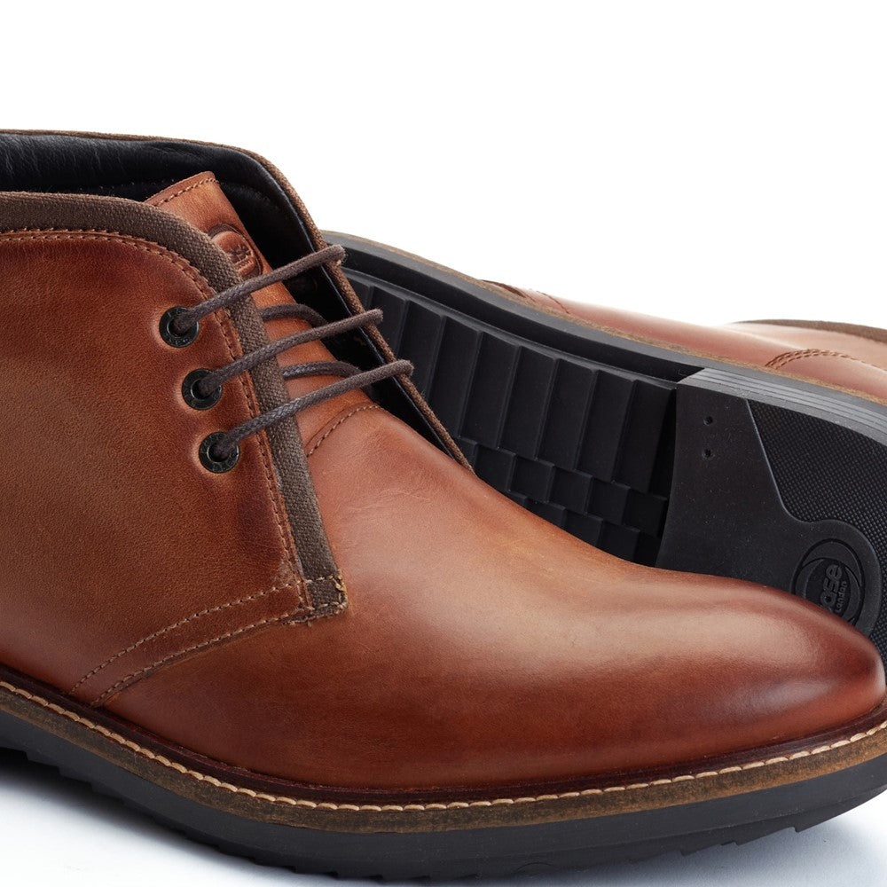 Bartlett Pull Up Chukka Boots Tan