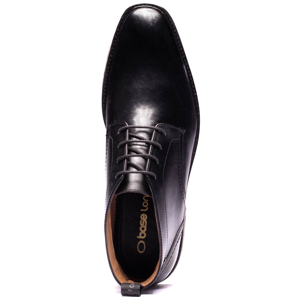 Belgrave Waxy Chukka Boots Black