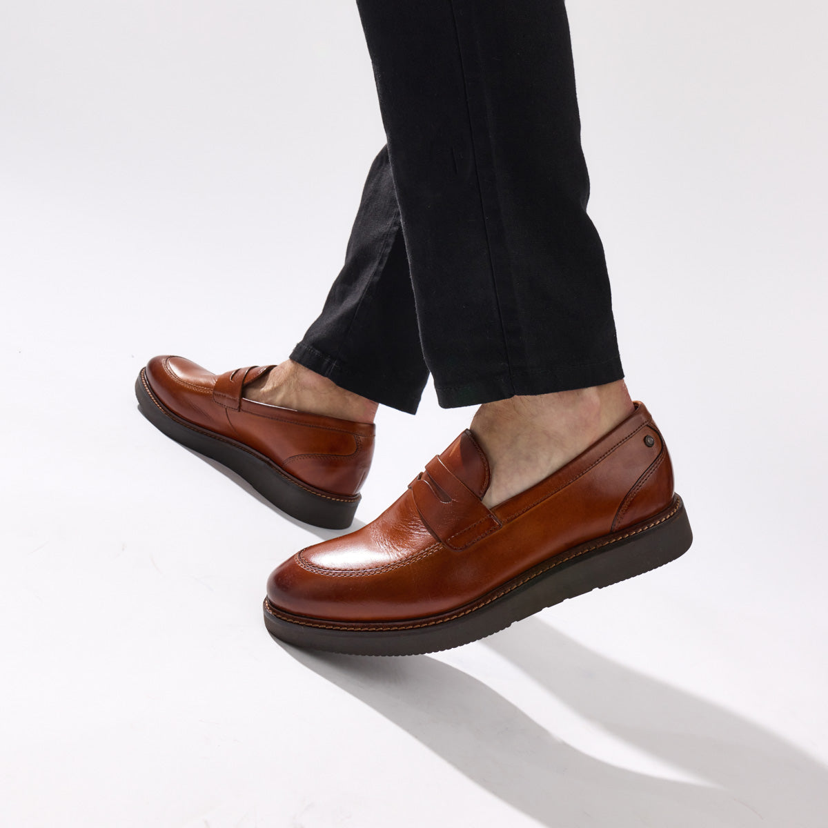 Sid Washed Loafers Tan