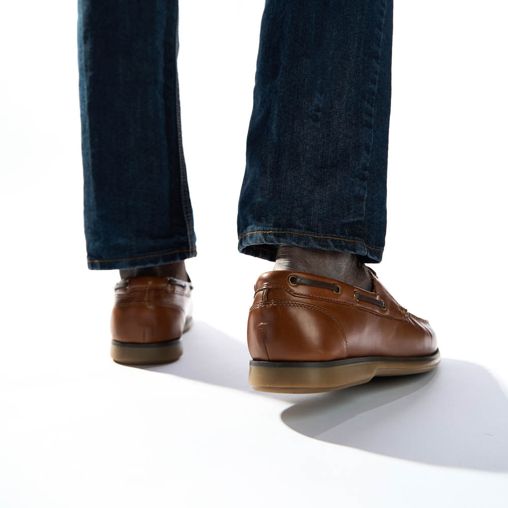 Stern Oil Pull Up Boat Shoes Tan