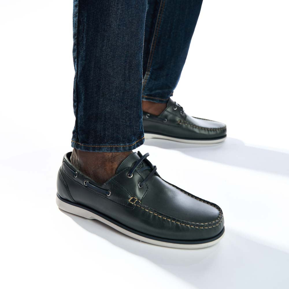 Stern Oil Pull Up Boat Shoes Navy
