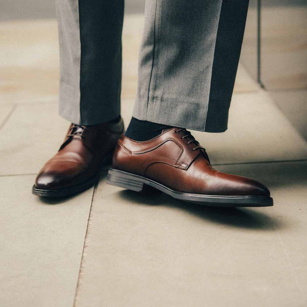 Sleeve Waxy Derby Shoes Brown