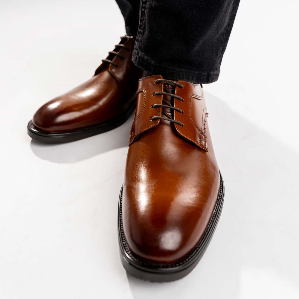 Sleeve Waxy Derby Shoes Tan