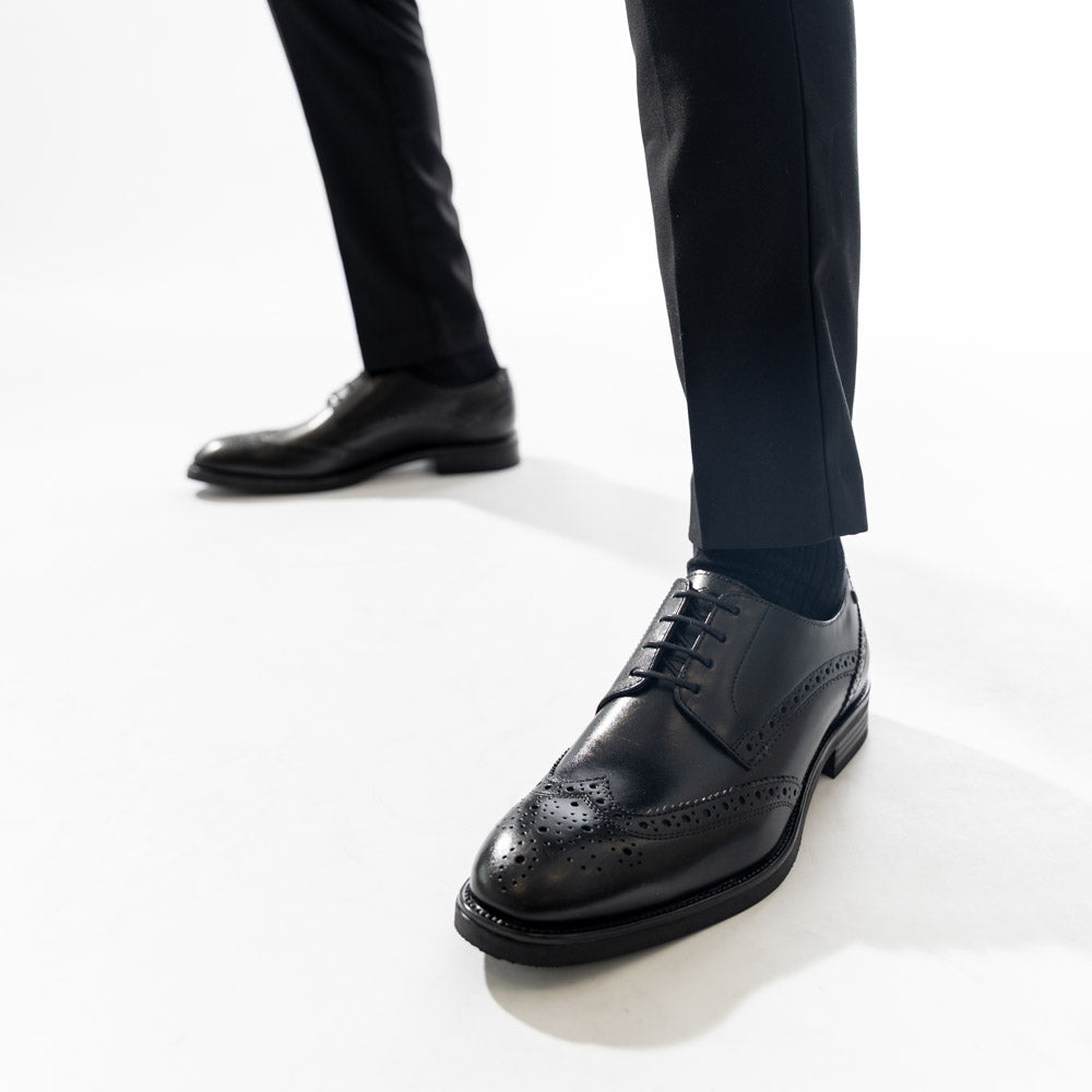 Pocket Waxy Brogue Shoes Black