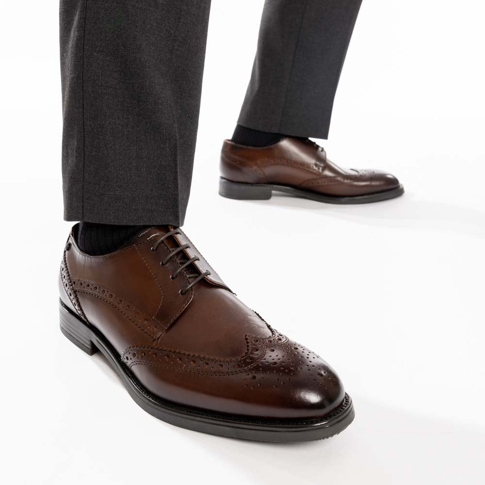 Pocket Waxy Brogue Shoes Brown