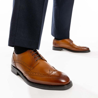 Pocket Waxy Brogue Shoes Tan