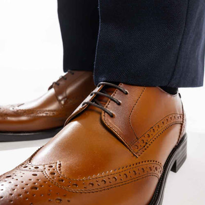 Pocket Waxy Brogue Shoes Tan