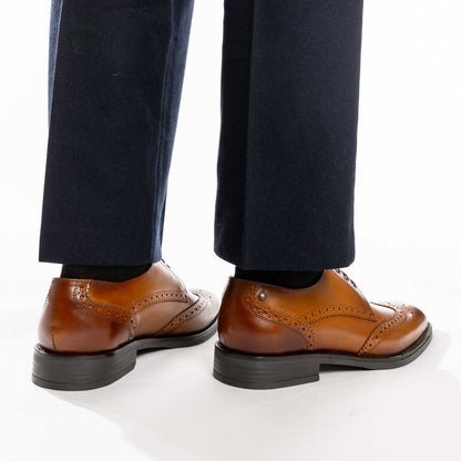 Pocket Waxy Brogue Shoes Tan