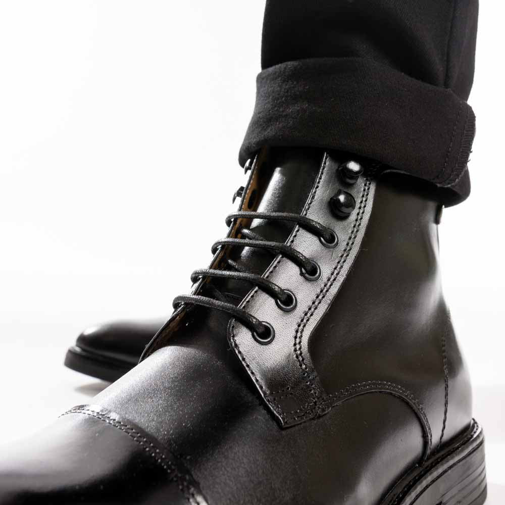 Plymouth Waxy Toe Cap Boots Black