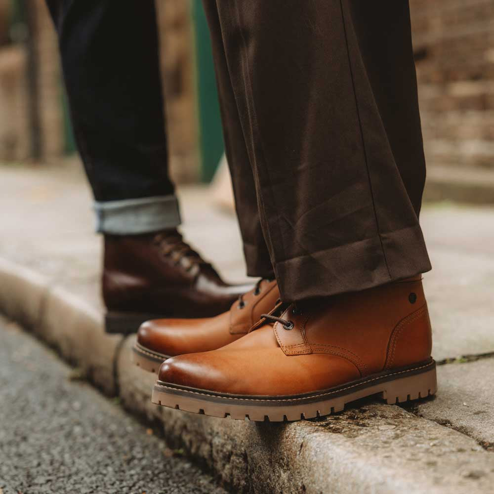 Cobalt Pull Up Chukka Boots Tan