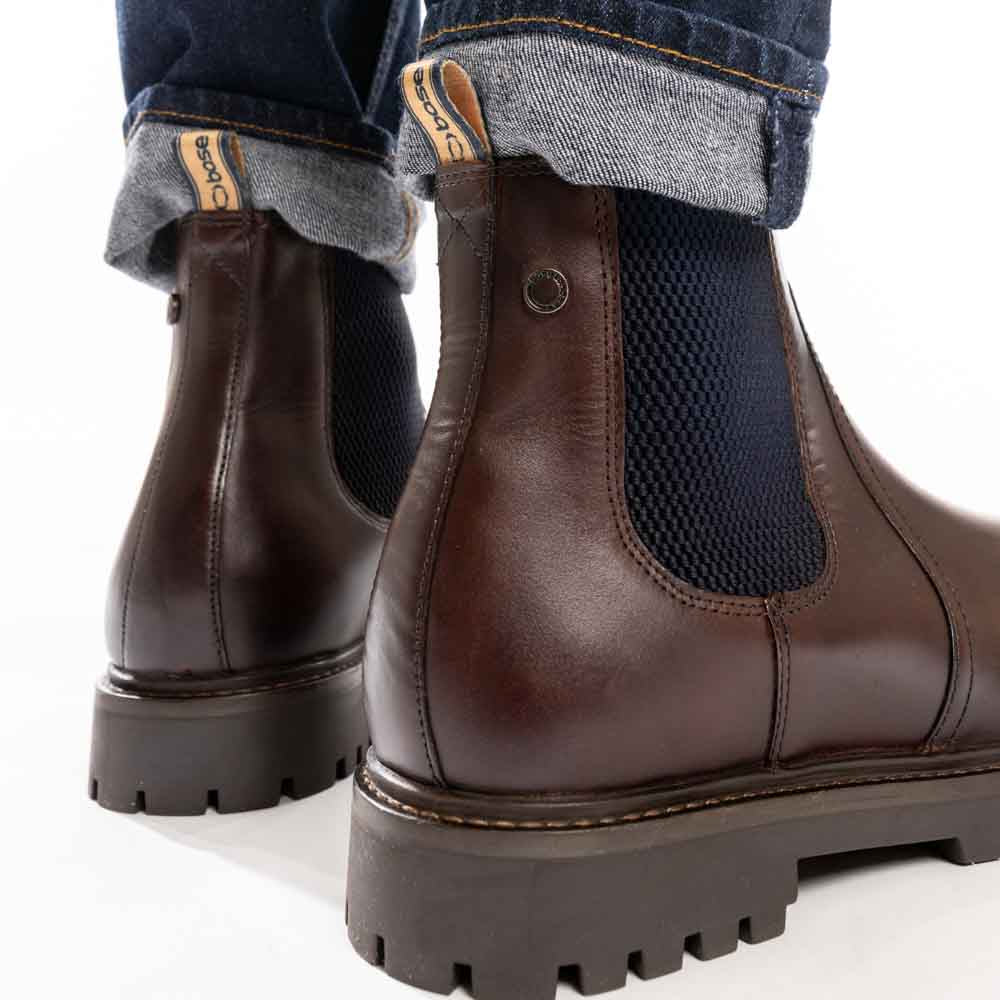 Zinc Pull Up Chelsea Boots Brown