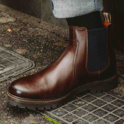 Zinc Pull Up Chelsea Boots Brown