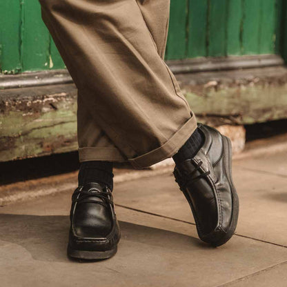 Event Waxy Moc Toe Shoes Black