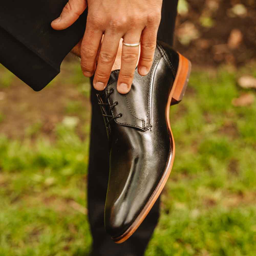 Gambino Waxy Derby Shoes Black