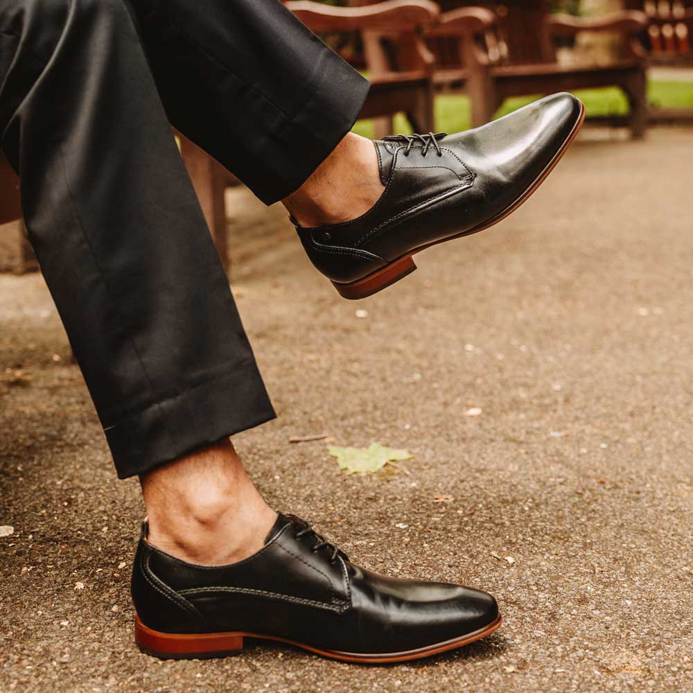 Gambino Waxy Derby Shoes Black