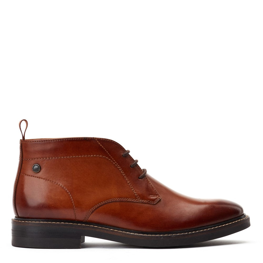 Knebworth Washed Chukka Boots Tan