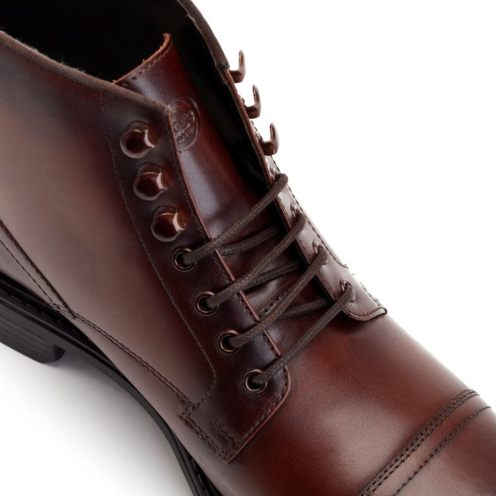 Duke Waxy Toe Cap Boots Brown