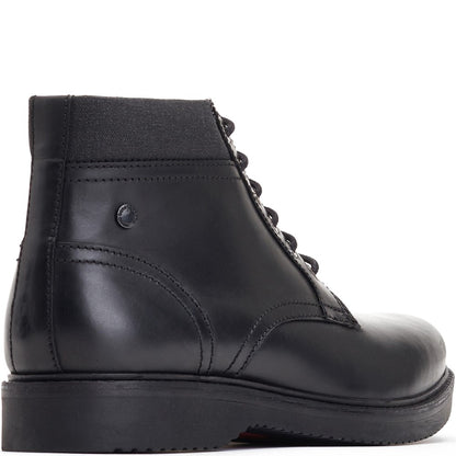 Dugan Waxy Chukka Boots Black