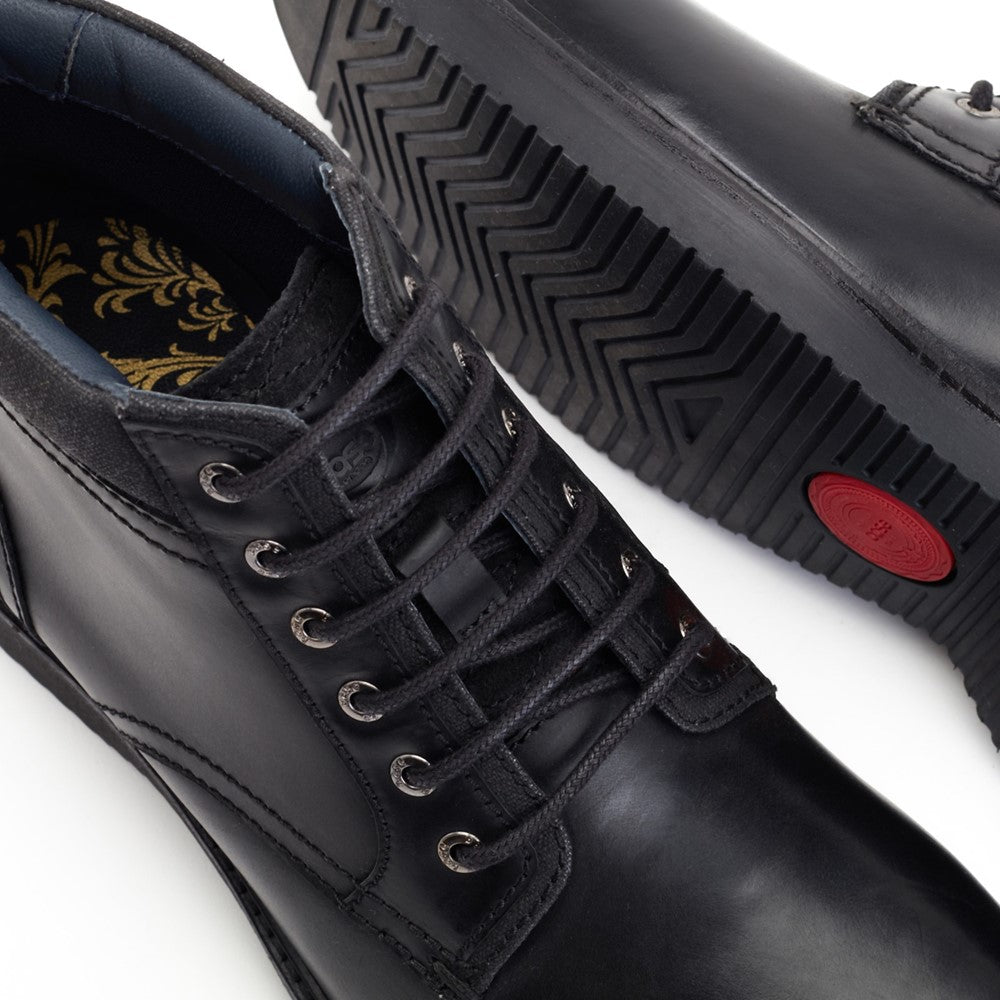 Dugan Waxy Chukka Boots Black