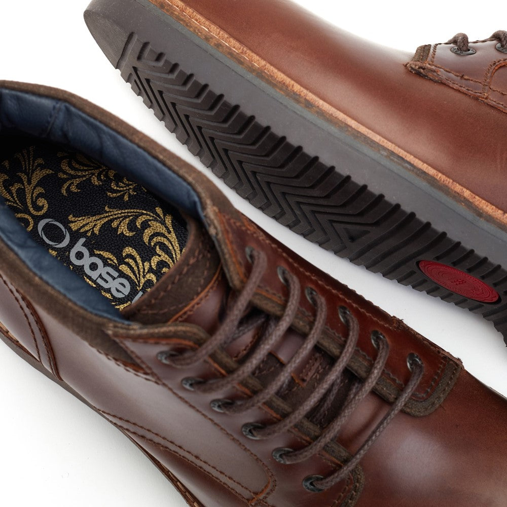 Dugan Waxy Chukka Boots Brown