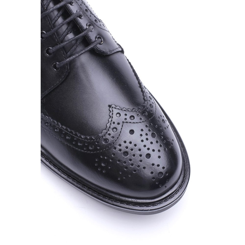 Tanner Waxy Brogue Shoes Black