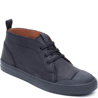 Rise Suede Chukka Boots Black